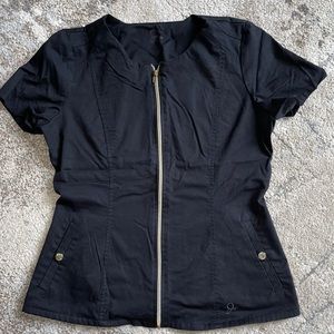 ✨ Jaanuu Gold Front Zipper Scrub Top ✨